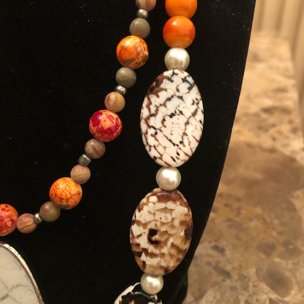 Necklaces - Picture 3 of 6